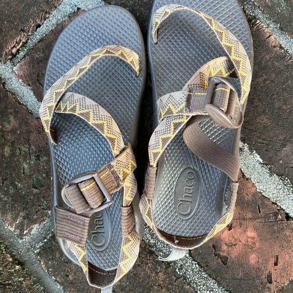 Chaco Tan & burnt orange sandals size 5 - Picture 3 of 6